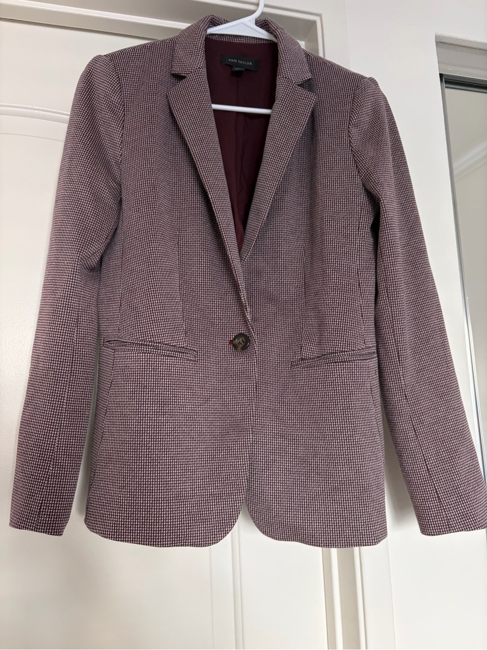 Ann Taylor Mauve Pink Micro-Houndstooth One-Button Blazer